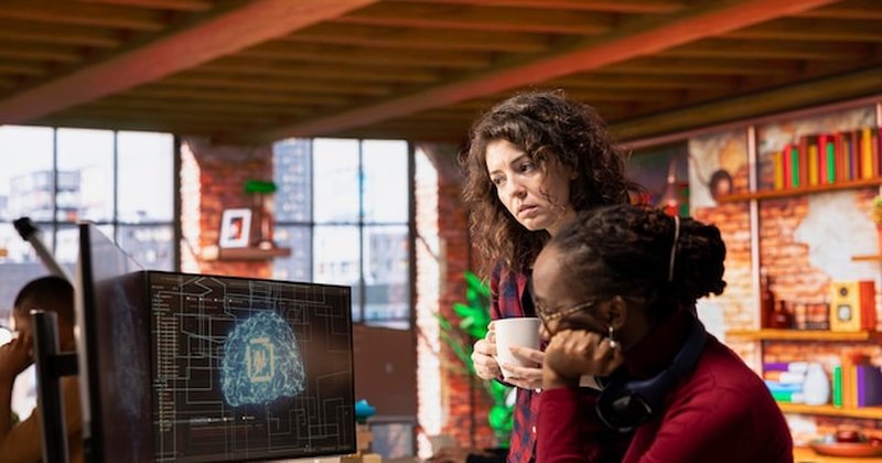 AgonAlpha automatiza descoberta de alfas com revisão adversarial