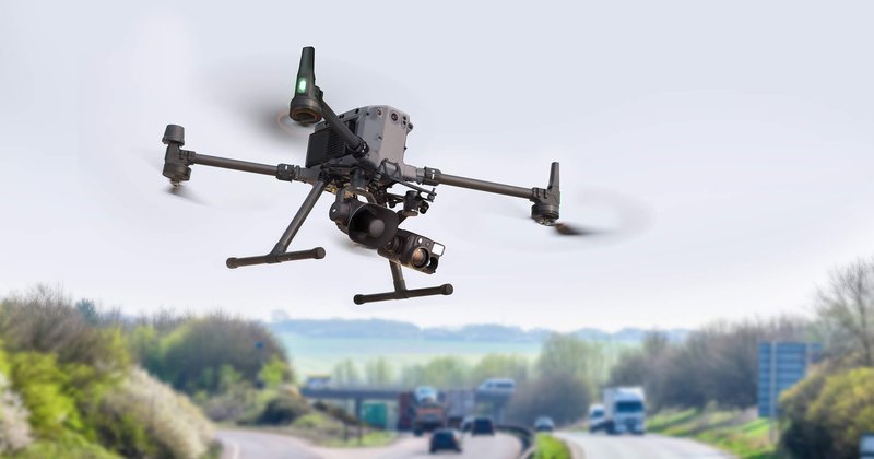 Trump declara tarifa de 100% para drones e peças de aviação