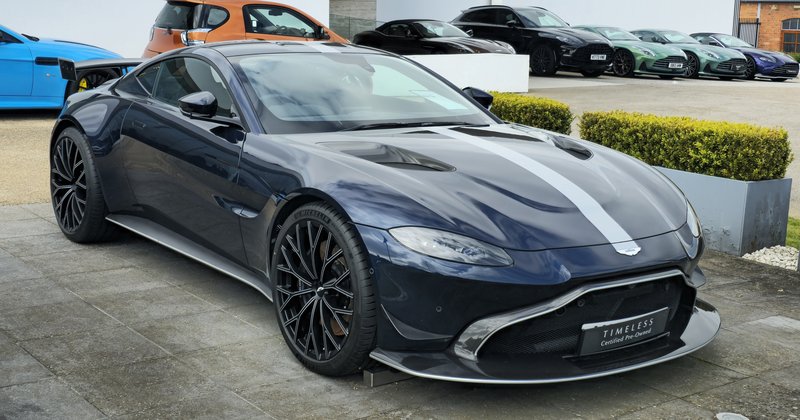 Aston Martin Valen: CEO revela detalhes do novo modelo de luxo