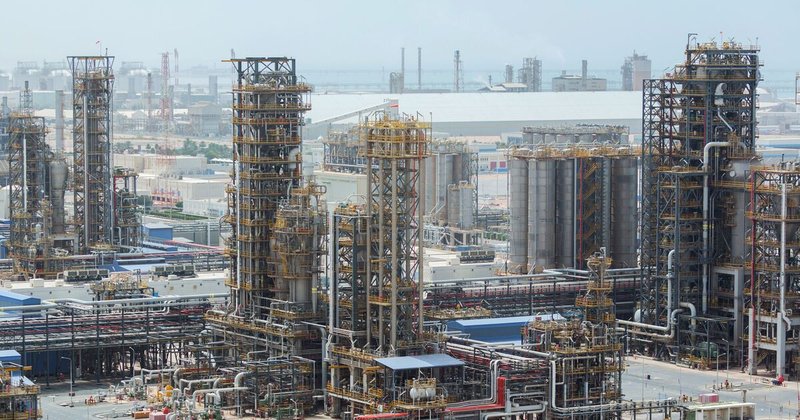 Petróleo abre em alta com tensões no Oriente Médio