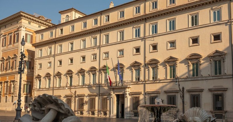 Investidores de títulos preferem Itália à França antes das eleições