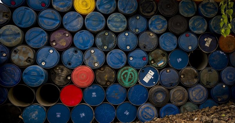 Fornecimento de petróleo iraniano a refinarias chinesas encolhe com bloqueio dos EUA