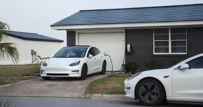 Tesla encerra telhado solar: o que deu errado