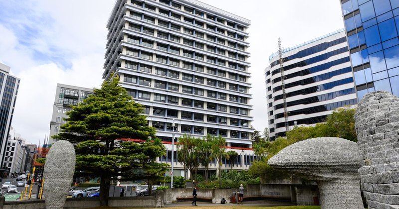 Partido Trabalhista da Nova Zelândia promete restaurar mandato duplo do banco central
