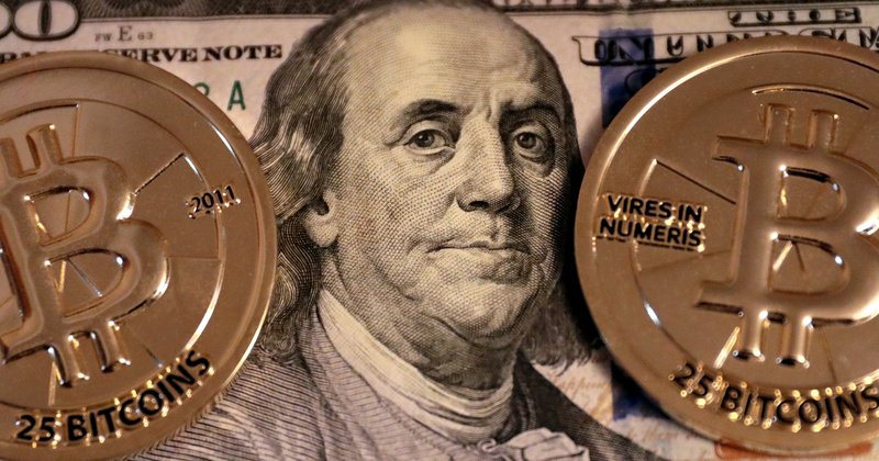 ETFs de Bitcoin e ouro atraem US$ 7 bilhões com 'scarcity trade'