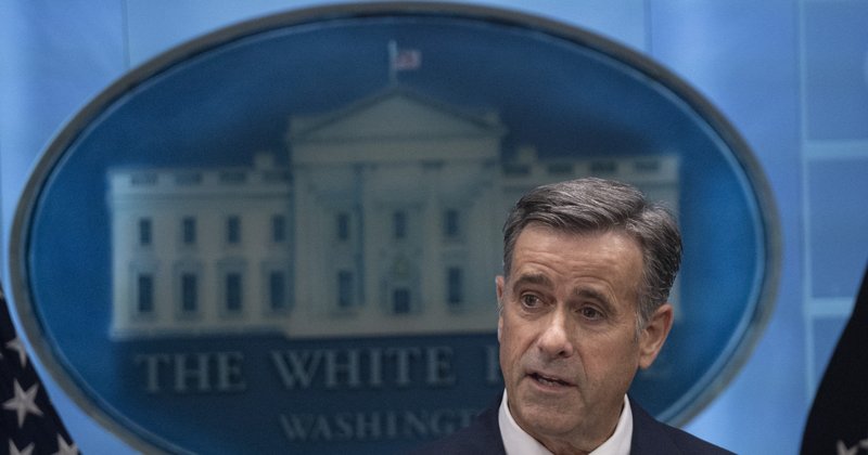 Diretor da CIA visita Moscou em segredo para alertar Rússia contra OTAN