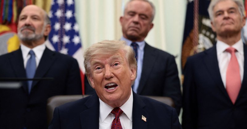 Trump diz que economia dos EUA pode crescer 20% e pressiona Fed