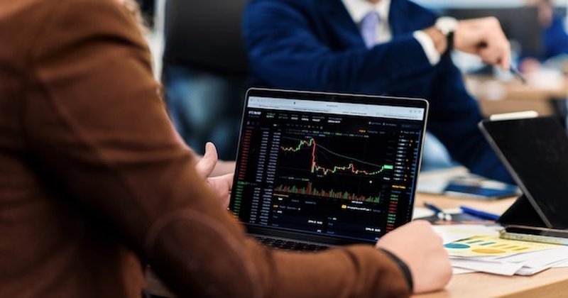 Goldman Sachs compra emissor de ETFs ativos SPYI e QQQI