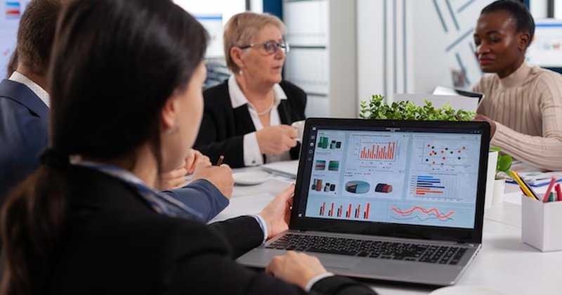 SemPlan: Benchmark mede acerto de LLMs em consultas a dados empresariais e aponta limites