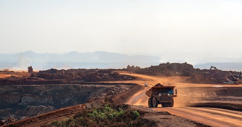 Thungela avalia investimentos em novas minas de carvão