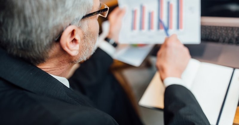 NSE mira US$ 55 bilhões em IPO; BSE perde favor