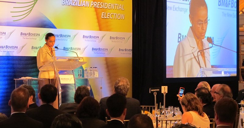 Investidores migram para dívida de mercados emergentes em meio à volatilidade