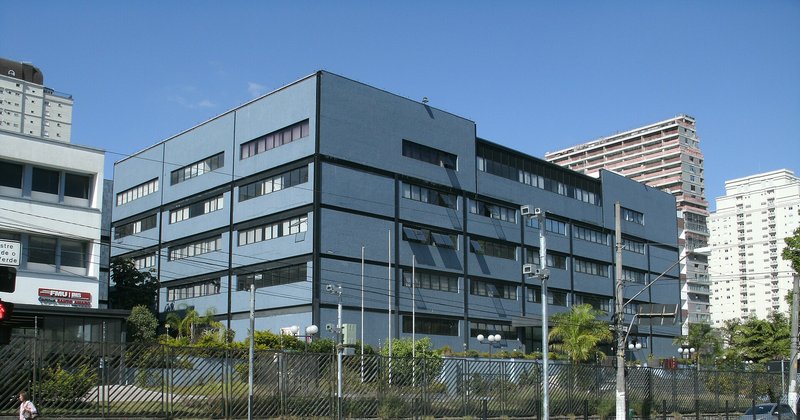 Faculdades dos EUA enfrentam queda de 13% no número de alunos até 2041
