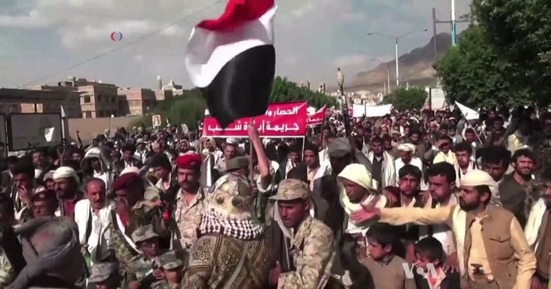 Houthis forçam Arábia Saudita a repensar rotas de petróleo no Mar Vermelho